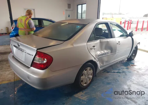 2003 Toyota Camry Le from USA, damaged, VIN 4T1BE32K13U118223